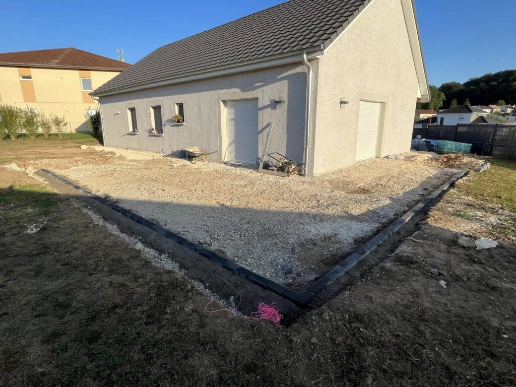 bde-terrassement -maison avec terrassement pour nouvelle terrasse